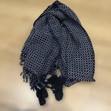 플랜테이션 대형 스톨 네이비 x 화이트