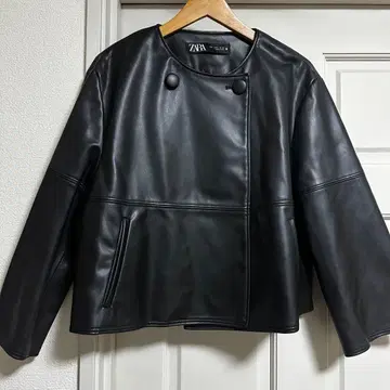 ZARA 블랙 페이크 레더 자켓