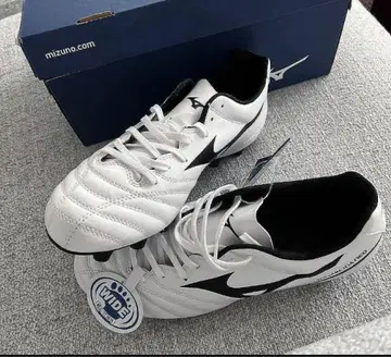 미즈노 축구화 화이트/블랙