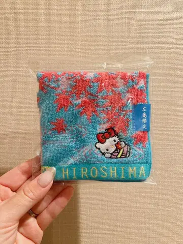 규슈 히로시마 한정판 헬로키티 손수건 타월 미개봉 새상품