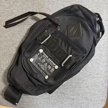 TOUGH JEANSMITH 바디백 블랙