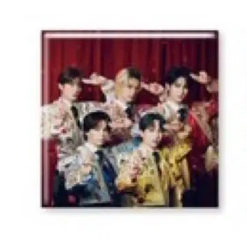 M!LK 캡슐 토이 캔뱃지