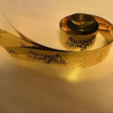 SixTONES YOUNGOLD 로고 은색 테이프