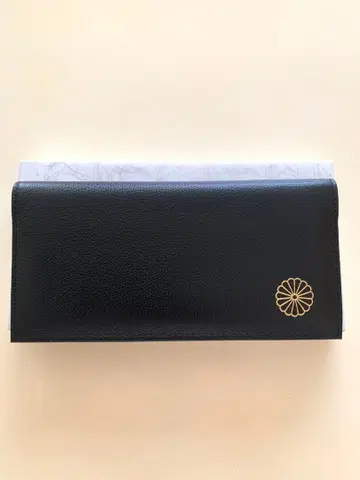 황궁 장지갑 블랙 국화 문양 골드 컬러 미사용