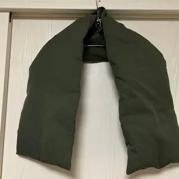 Dulcamara 다운 머플러