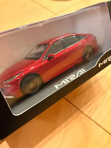 1/30 도요타 MIRAI 미라이 컬러 샘플 미니카 에모셔널 레드