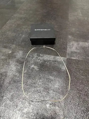 DIFFERENT 실버 체인 목걸이 (즉시 구매 가능)