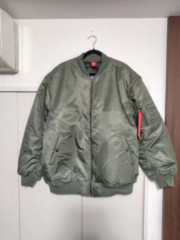MA-1 플라이트 자켓 올리브 그린