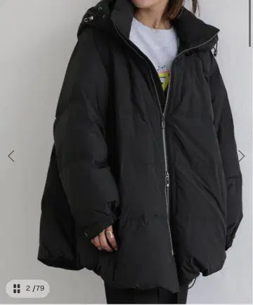 미사용 새상품 PUFFER NECK COCCOON DOWN 블랙