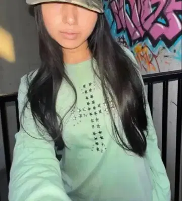 긴팔 T셔츠 별 모양 십자가 스터드 y2k archive 그런지 헤이세이