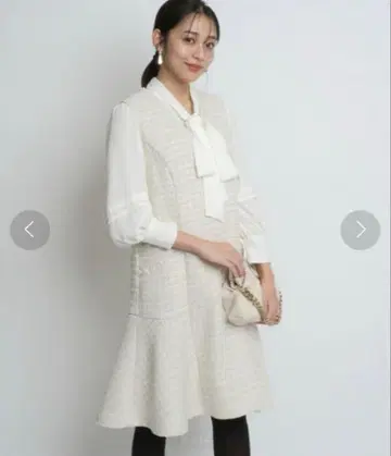 1회 착용 저스길리티 트위드 원피스 점프 스커트 미카 화이트 M