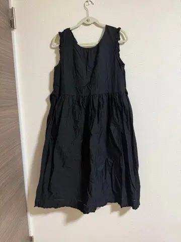 핑크하우스 블랙 슬리브리스 롱 원피스