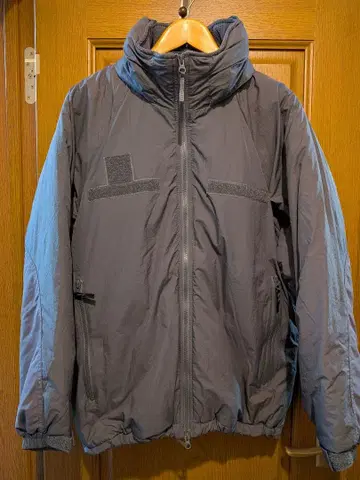 프릭스스토어 LEVEL7 프리마로프트 자켓 차콜 그레이 S