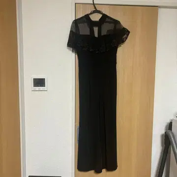 블랙 프릴 롱 드레스