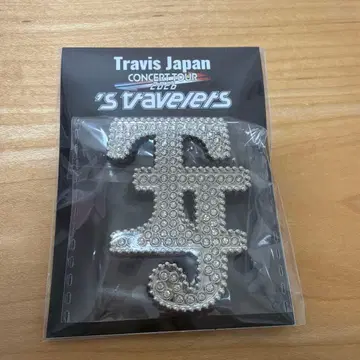 TravisJapan TJ 브로치