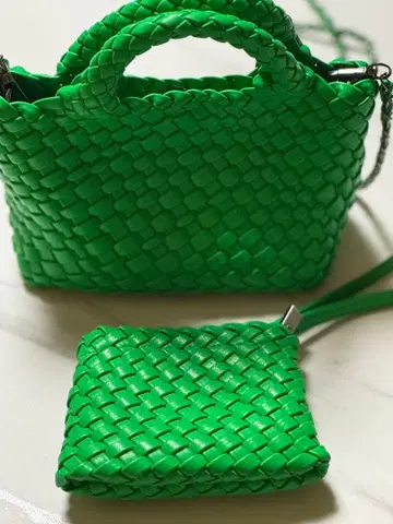 그린 뜨개질 숄더백