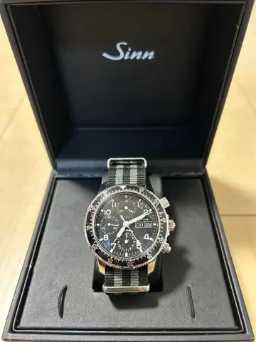 Sinn 103.B.SA.AUTO 자동 시계 블랙