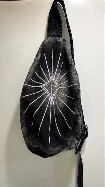 스파이더 디자인 숄더백