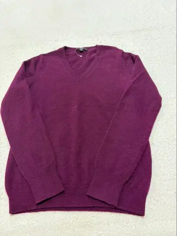 UNIQLO 캐시미어 V넥 스웨터 보르도 M 사이즈