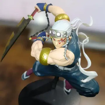 우즈이 텐겐 피규어 귀멸의 칼날