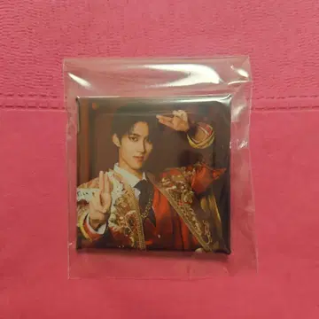 M!LK POP UP EVENT 캡슐 토이 스퀘어 캔 배치