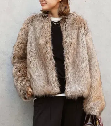 APstudio 인조 모피 자켓