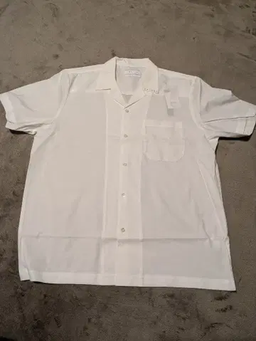 CRONOS 반팔 셔츠 M 사이즈 화이트