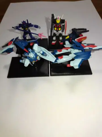 건담 컬렉션 DX 피규어 4종