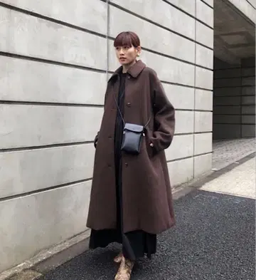 MOUSSY 백턱 A라인 코트