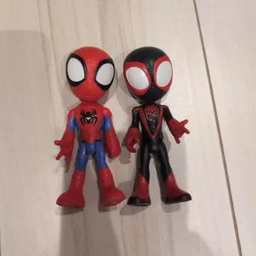 스파이더맨 마일즈 모랄레스 피규어 2체 세트
