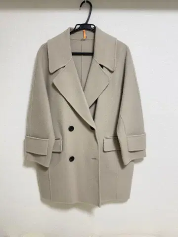 미라 오웬 코트