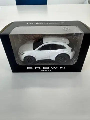 도요타 크라운 스포츠 풀백카