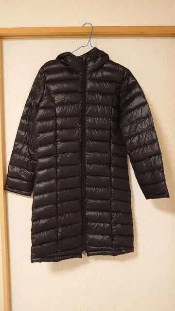 후드 부착 블랙 다운 벤치 코트 S