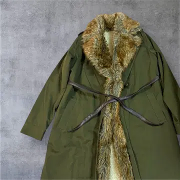 펠리시모 올리브 그린 퍼 달린 유목민 롱 코트 빈티지