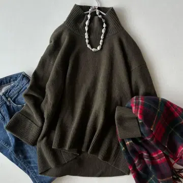 투모로우랜드 맥피 루즈핏 부드러운 고급 울 100% 하이넥 니트