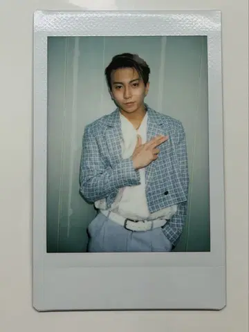 타카하시 유리 폴라로이드