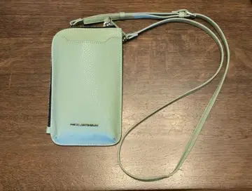 [ 미사용 새상품 ] 작은 흠집 있음 얀체 스마트폰 숄더 민트