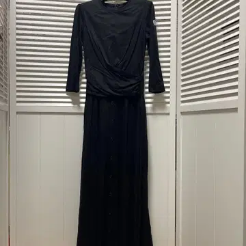 보더스 앳 발코니 원피스 36 블랙 1회 착용!