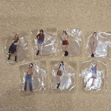 ME:I 미니 아크릴 스탠드 7개 세트 캡슐 토이