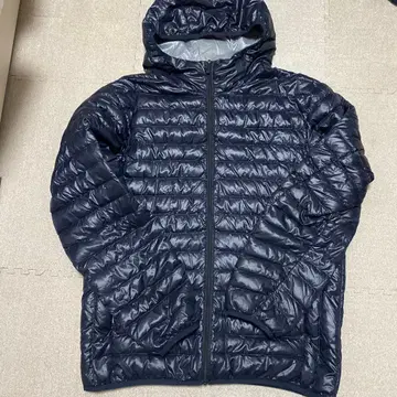 새상품급 올드 유니클로 광택 후드 다운 자켓 L