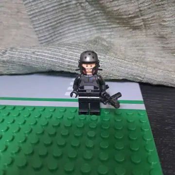 레고 스타 워즈 75158의 에이전트 카라스