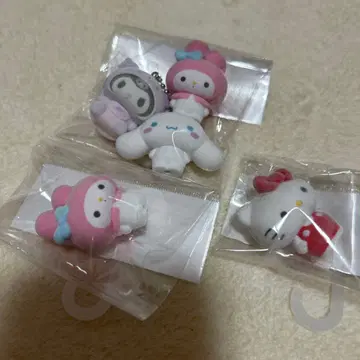 산리오 복슬복슬 플로키 인형 키링