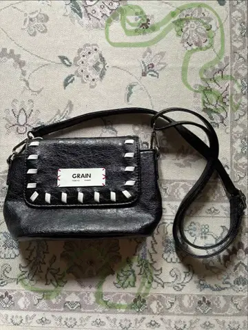 GRAIN 블랙 숄더백