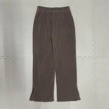DISCOAT 디스코트 플리츠 가공 와이드 팬츠 브라운 계열
