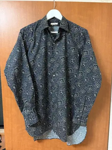 HEUGN 네이비 플라워 무늬 긴팔 셔츠