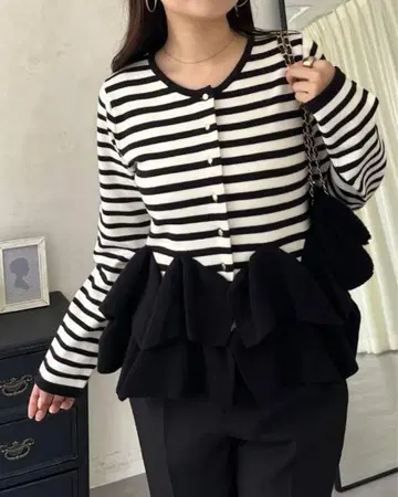 신상 프로즈베일 밑단 프릴 니트 가디건