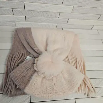 니트 머플러 토끼 폼폼 포함 새상품 미사용 택 포함