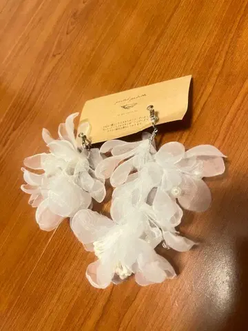 결혼식 볼륨 귀찌 비대칭