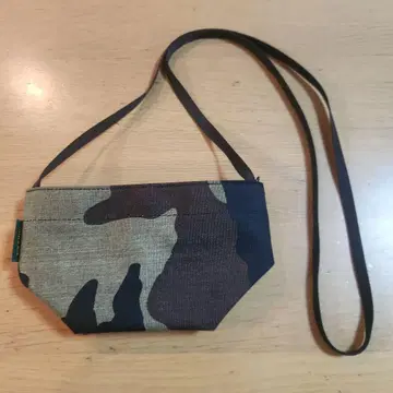 새상품급 에르베 샤플리에 카모플라주 카모플라주 숄더백 XS