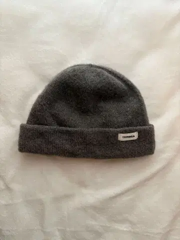 TEMBEA 다크 베이지 비니/니트 모자
